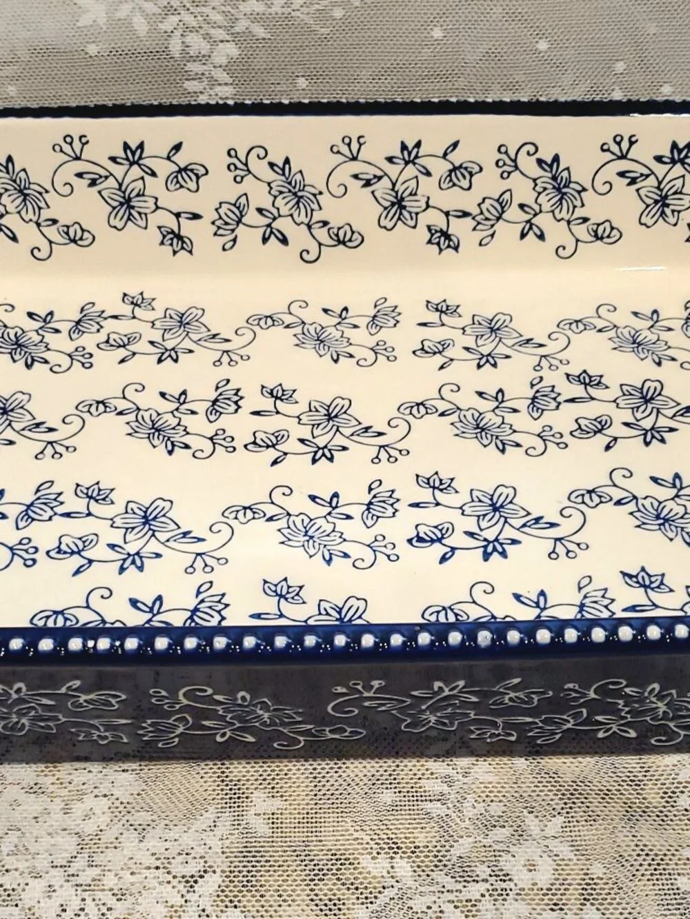RARE TEMPTATIONS BY TARA FLORAL LACE 4 QT CASSEROLE DISH BLUE & WHITE NEW NO BOX